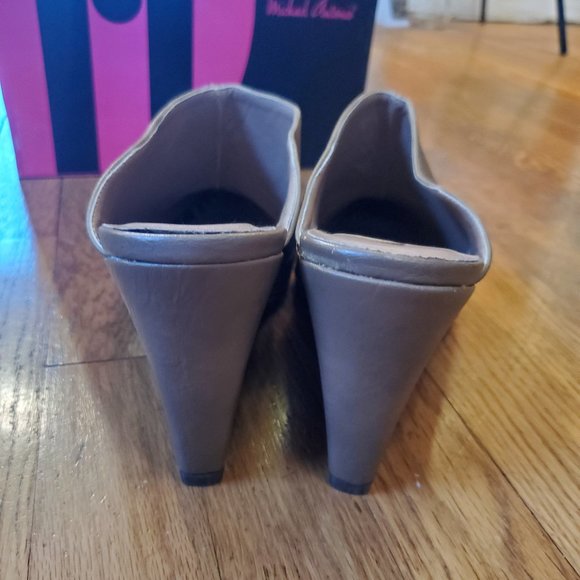 Michael Antonio Nami Wedge Mule - Taupe - 11 - Picture 6 of 11
